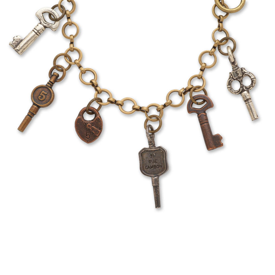 CHANEL Prototype, circa 1990. Bracelet chaine 'Clés'. - Image 2 of 2