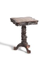 TABLE D'ÉCHECS EN BOIS HONGMU XIXe siècle