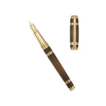S.T. DUPONT. A LIMITED EDITION LACQUER AND YELLOW GOLD FOUNTAIN PEN