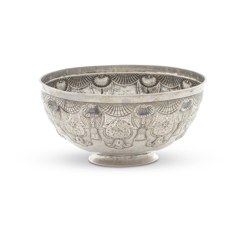 A Dutch provincial silver bowl David de Klerk, Haarlem, 1760 - Image 2 of 2