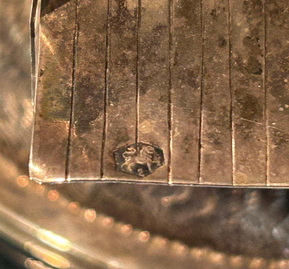 A Dutch silver presentation table 'windmill' J de Vries, Leeuwarden / Assen 1929, marked .833 - Image 3 of 4