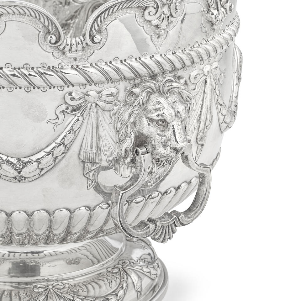 A large Victorian silver Monteith style bowl Frederick Brasted, London 1872 - Image 3 of 3