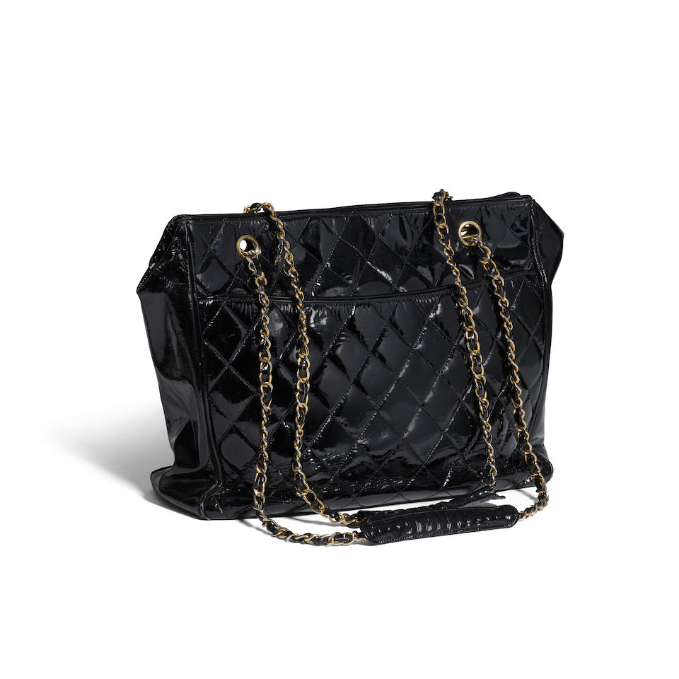 CHANEL: PATENT QUILTED POCKET TOTE 1986-1988