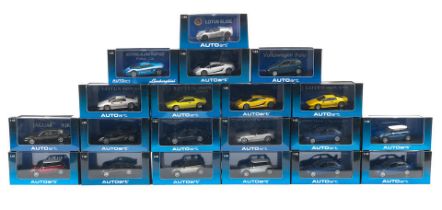 Twenty boxed 1:43 scale models by Autoart, ((20))