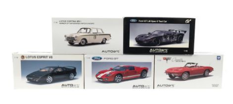 Five boxed 1:18 scale die-cast models by Autoart, ((5))