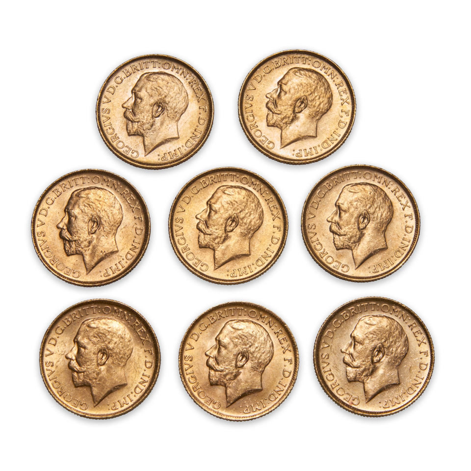 Eight George V Gold Sovereigns.