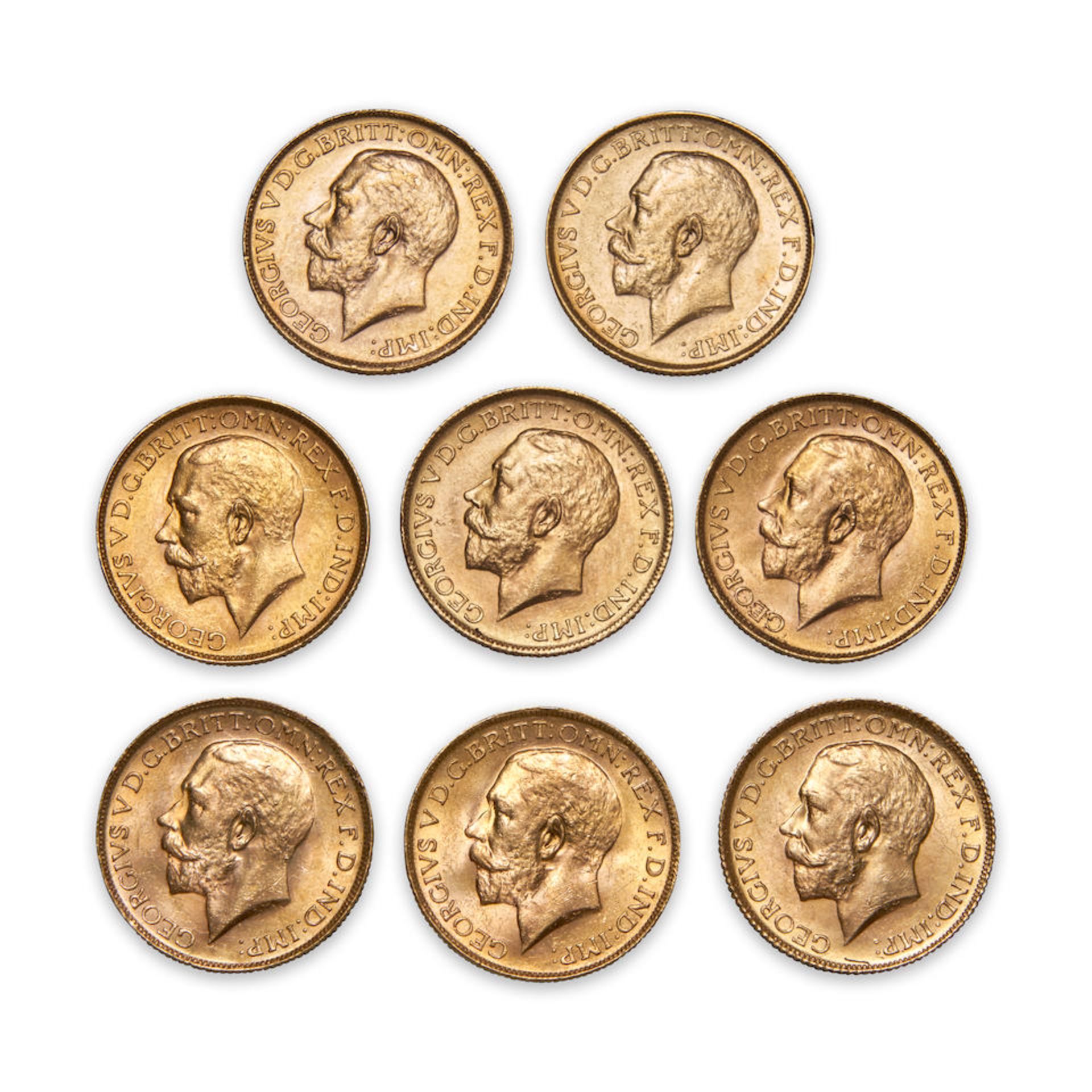 Eight George V Gold Sovereigns.