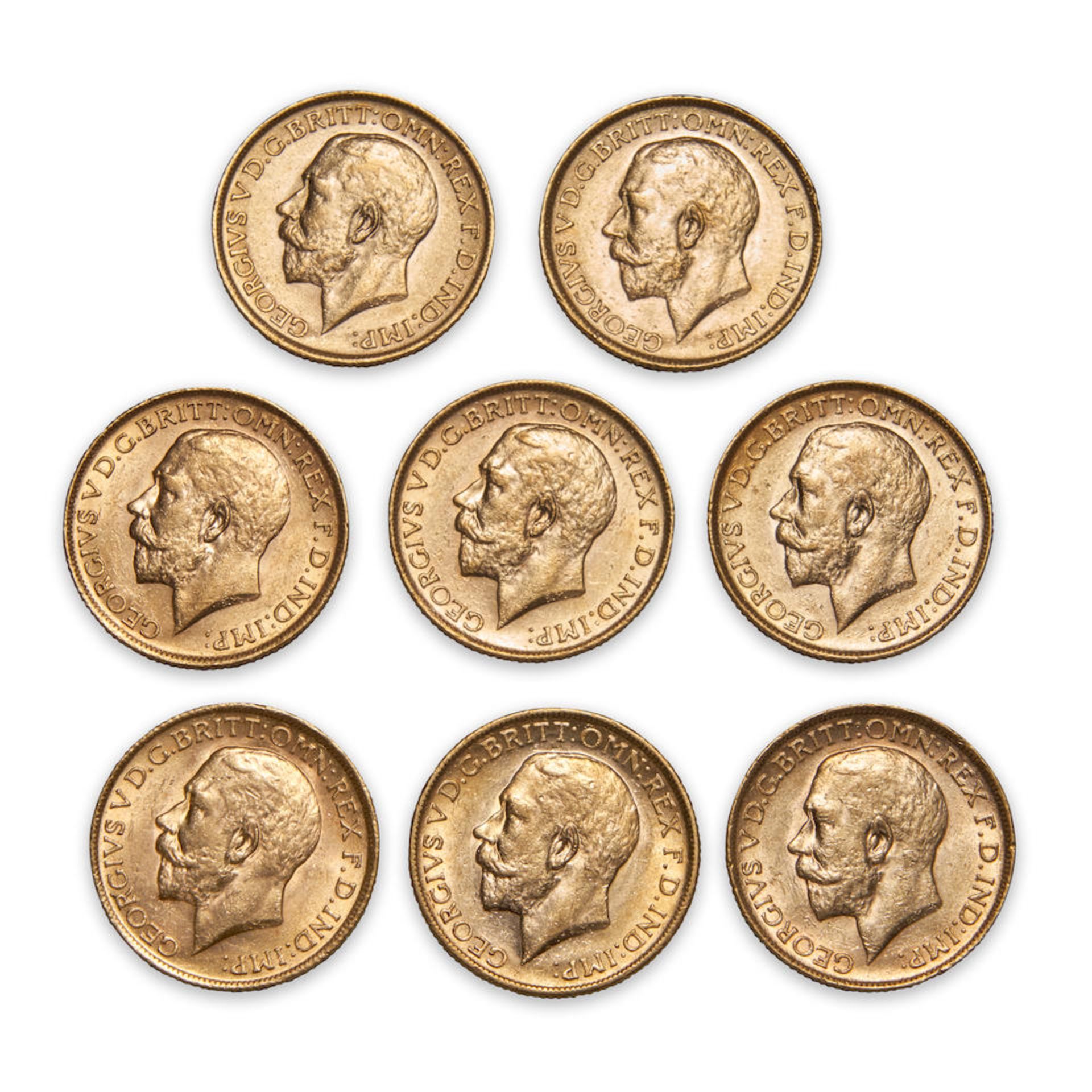 Eight George V Gold Sovereigns.