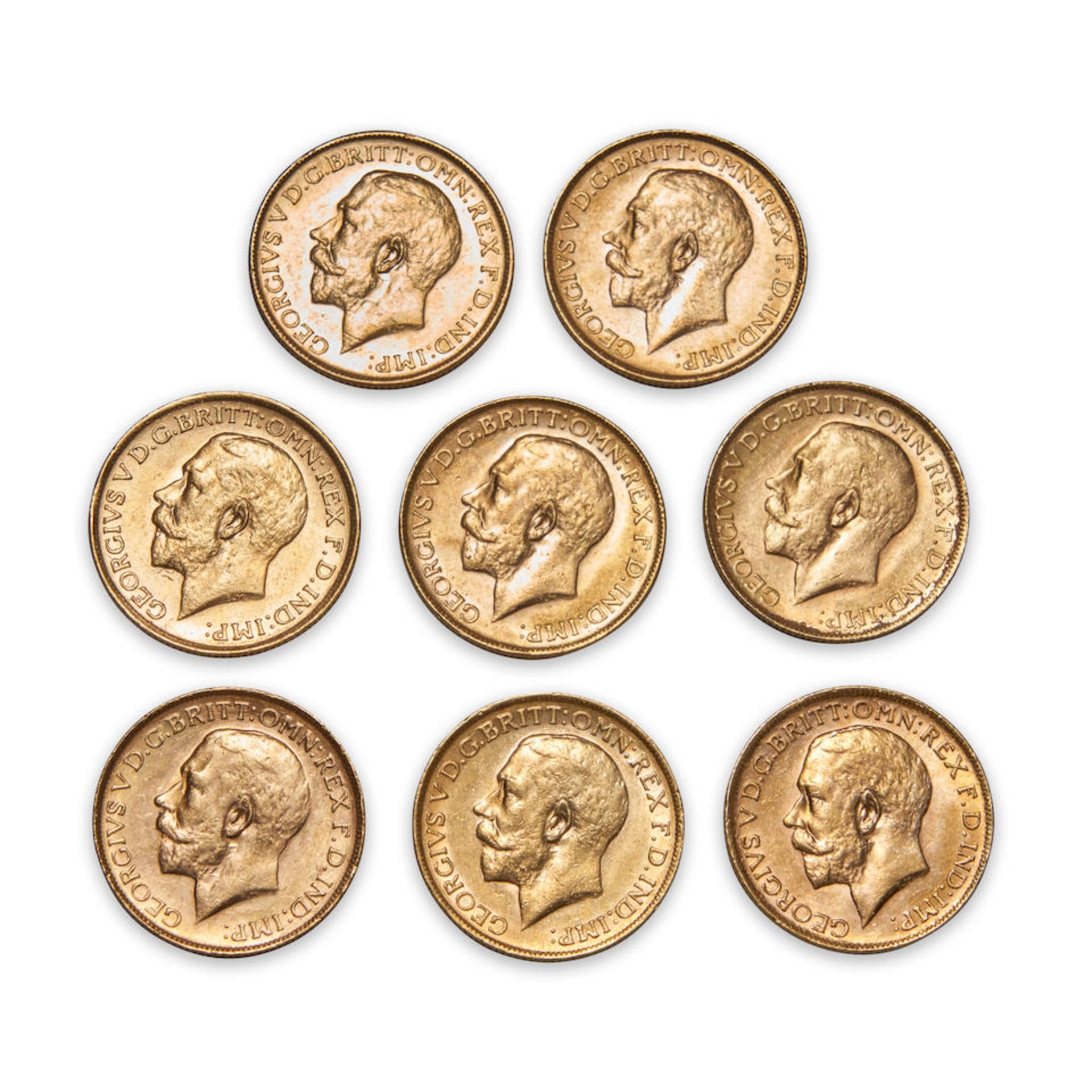 Eight George V Gold Sovereigns.