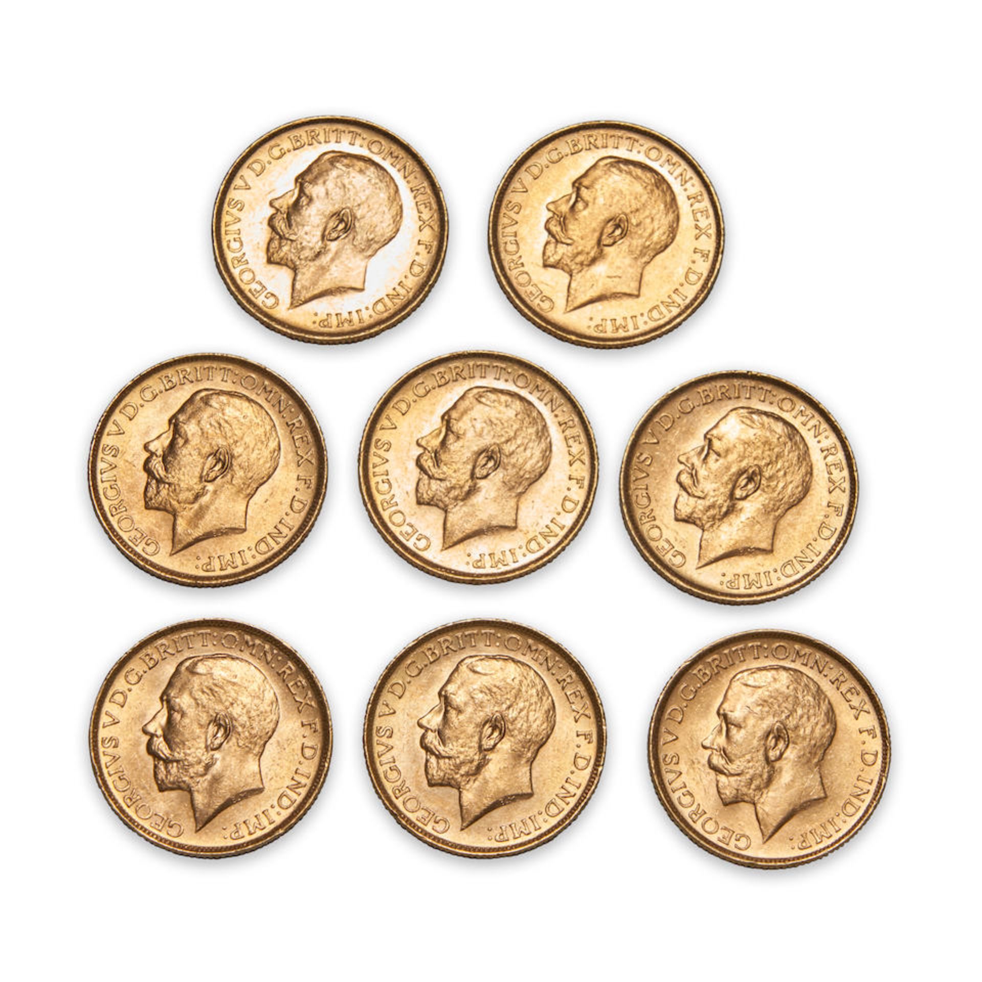 Eight George V Gold Sovereigns.