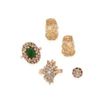 A GROUP OF GOLD, DIAMOND AND EMERALD JEWELRY