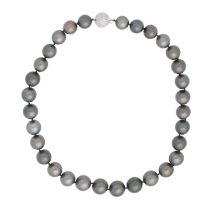 CULTURED PEARL NECKLACE WITH DIAMOND CLASP