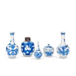 A GROUP OF BLUE AND WHITE WARES Kangxi (7)
