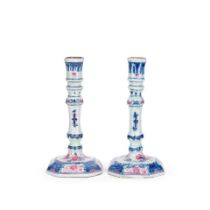 A PAIR OF PUCE-ENAMELLED BLUE AND WHITE EXPORT CANDLE STICKS Qianlong (2)