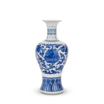 A BLUE AND WHITE 'FLORAL' VASE Kangxi