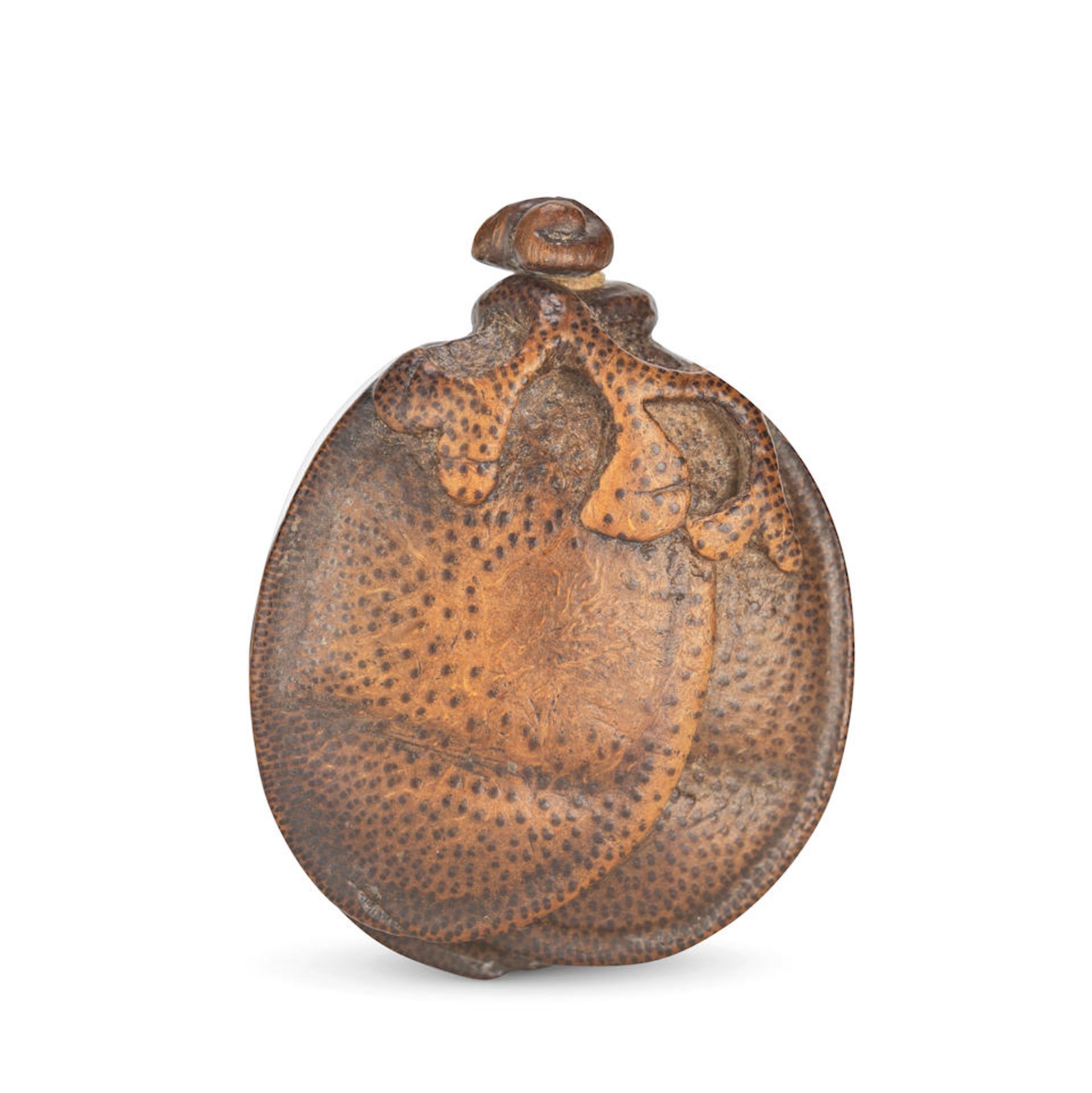 A BAMBOO 'LEGUME' SNUFF BOTTLE 19th century (2)