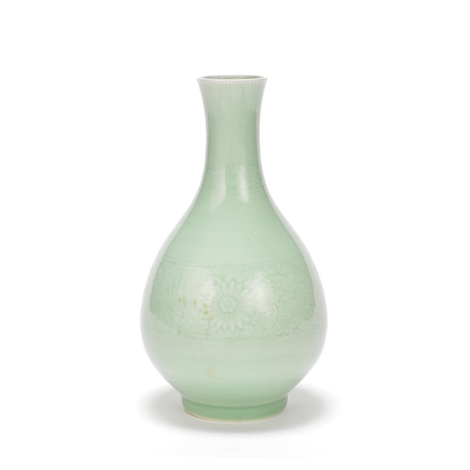 A CELADON-GLAZED BOTTLE VASE Qianlong seal mark, Qing Dynasty (2)