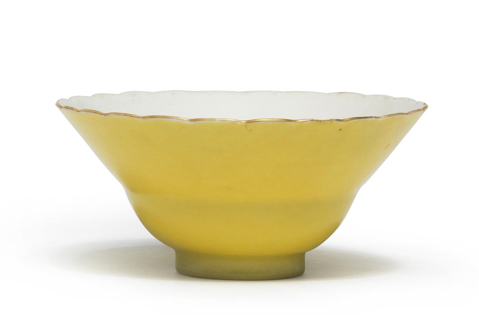 A SMALL YELLOW ENAMELLED OGEE-SHAPED AND FOLIATE-RIMMED BOWL Guangxu iron-red mark, Republic