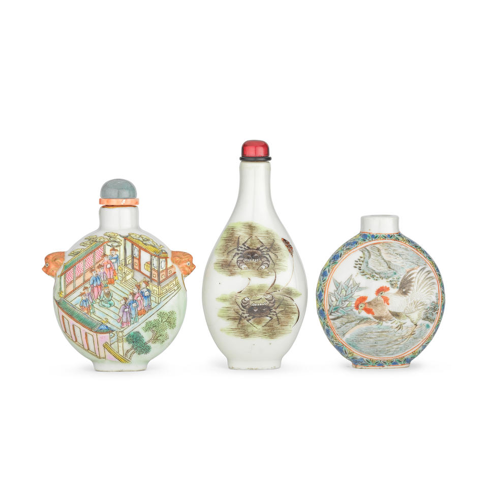 THREE FAMILLE ROSE SNUFF BOTTLES Late Qing Dynasty (5)