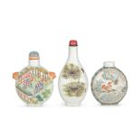 THREE FAMILLE ROSE SNUFF BOTTLES Late Qing Dynasty (5)
