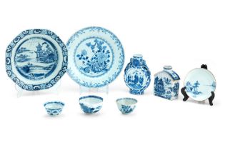 A collection of Chinese blue and white porcelains 18th - 19th Century (8)