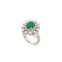 EMERALD AND DIAMOND RING BAGUE EMERAUDE ET DIAMANTS