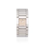 Baume & Mercier. A lady's stainless steel quartz bracelet watch Baume & Mercier. Montre bracelet...