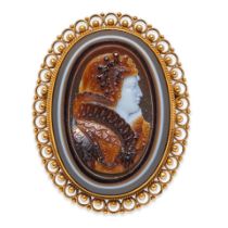 AN ANTIQUE HARDSTONE CAMEO BROOCH