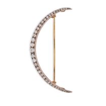 AN ANTIQUE DIAMOND CRESCENT BROOCH