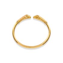 AN ANTIQUE 18K GOLD CUFF BRACELET