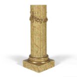 Colonne tronqu&#233;e en bois peint et dor&#233; de style Louis XVI