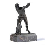 Figure en bronze repr&#233;sentant le Gladiateur Borgh&#232;se D'apr&#232;s l'Antique, Italie ou...