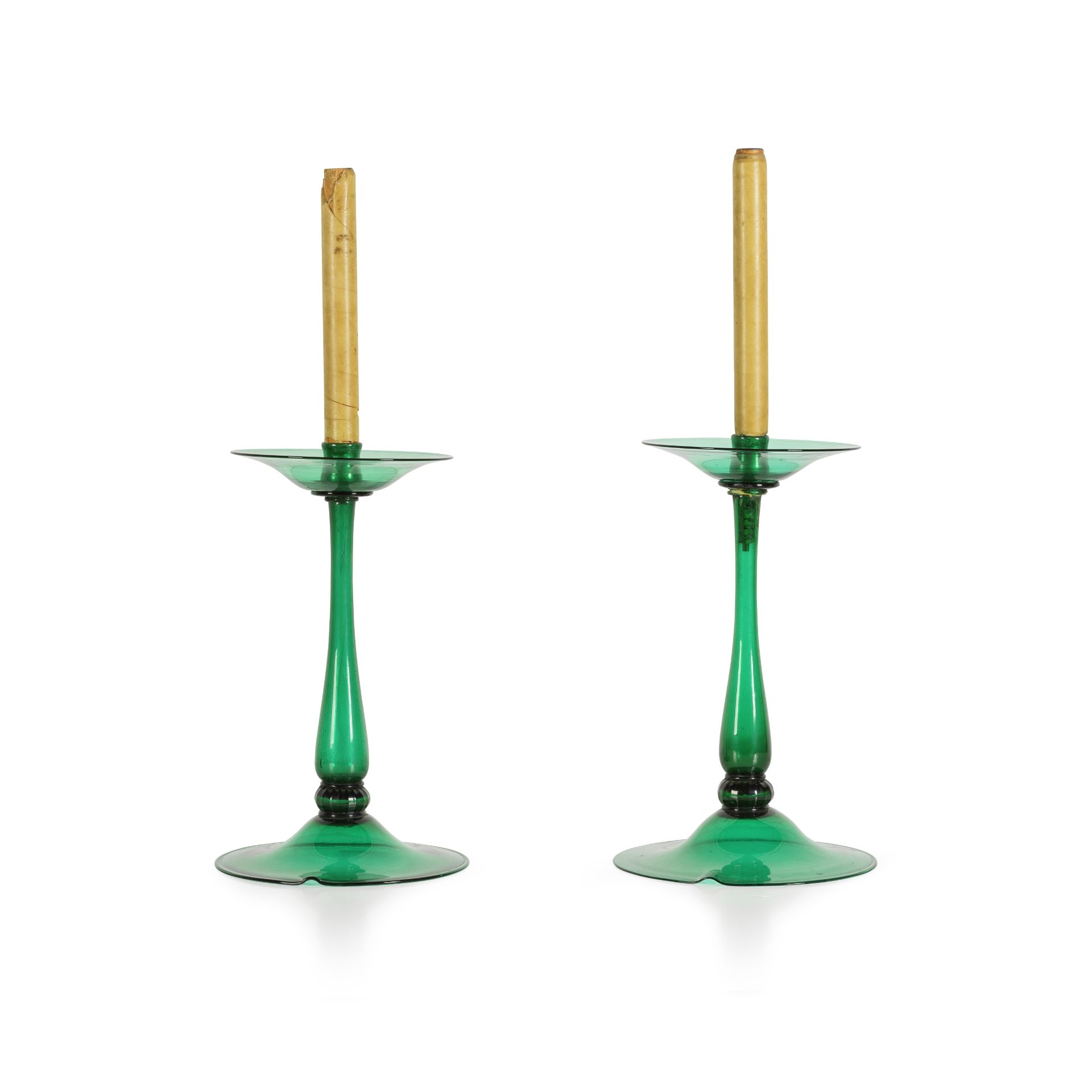 Paire de flambeaux en verre souffl&#233; de Murano vert vers 1960