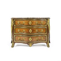 Rare commode en placage d'amarante, de satin&#233; et de palissandre par Etienne Doirat d'&#233;...