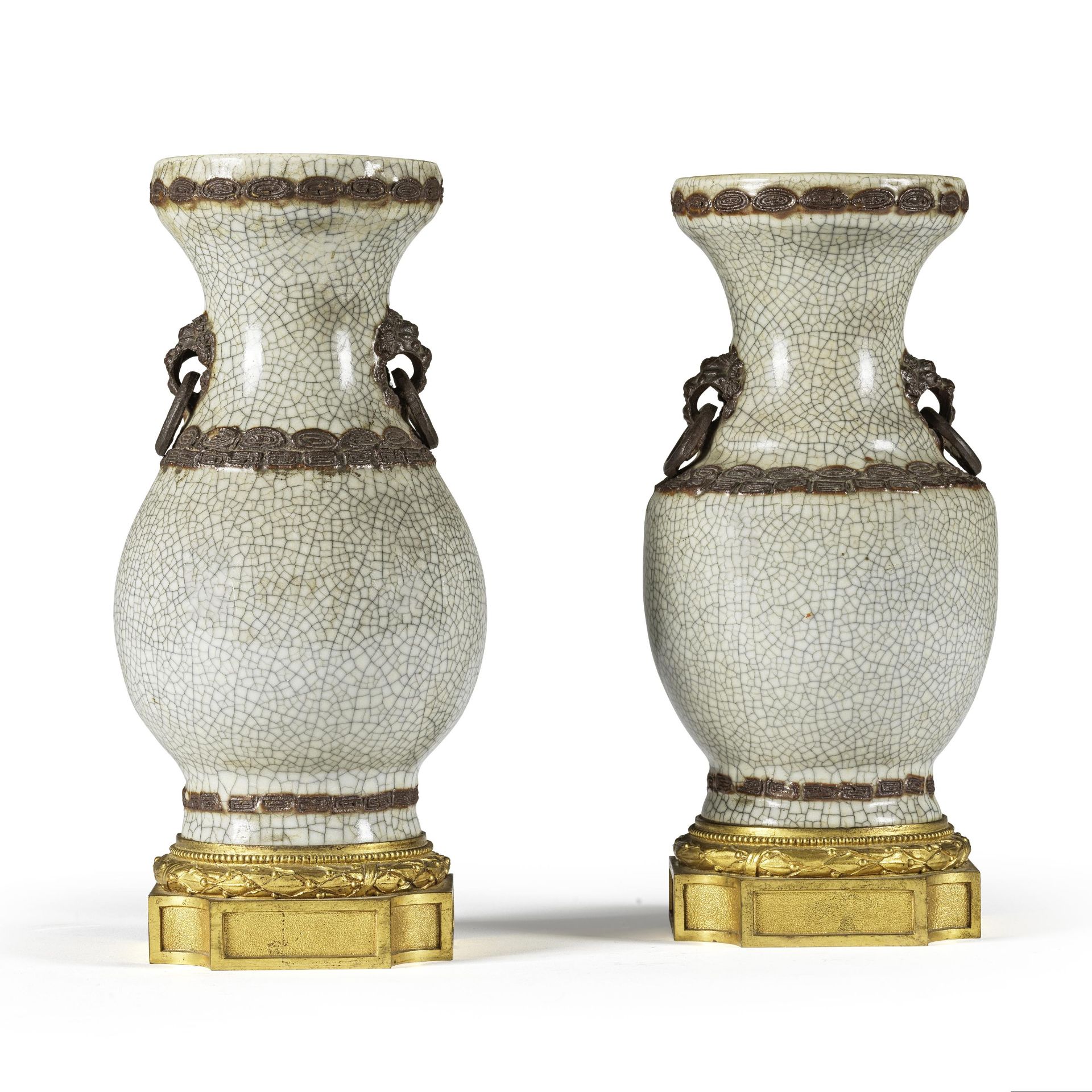 Deux vases en gr&#232;s &#233;maill&#233; c&#233;ladon du XIXe si&#232;cle