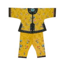 A LADY'S YELLOW-GROUND EMBROIDERED SILK ENSEMBLE Late Qing Dynasty (3)