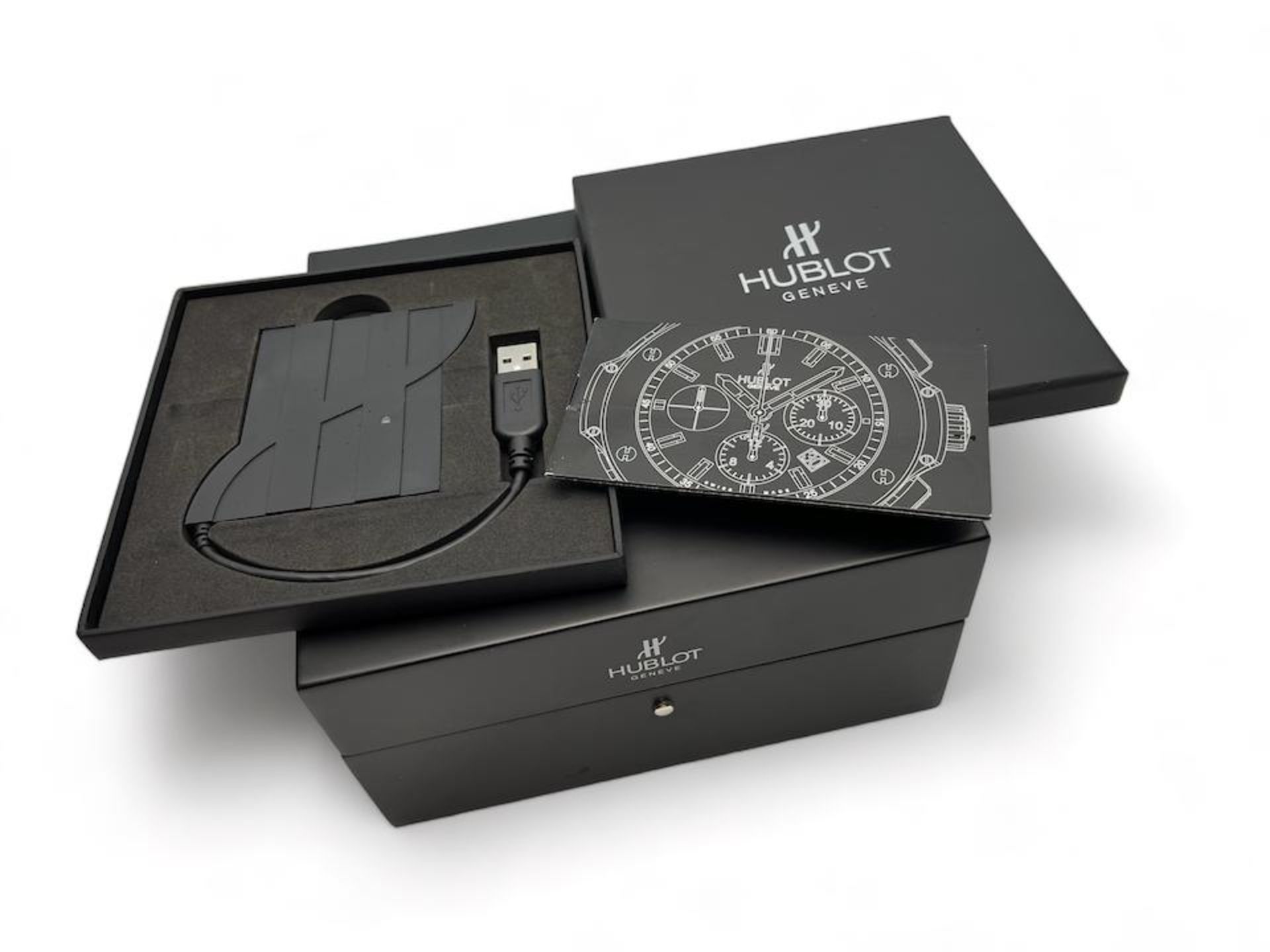 HUBLOT | CLASSIC FUSION, REF.542.NX.2610.LR, A TITANIUM WRISTWATCH WITH DATE, CIRCA 2015 - Bild 4 aus 4