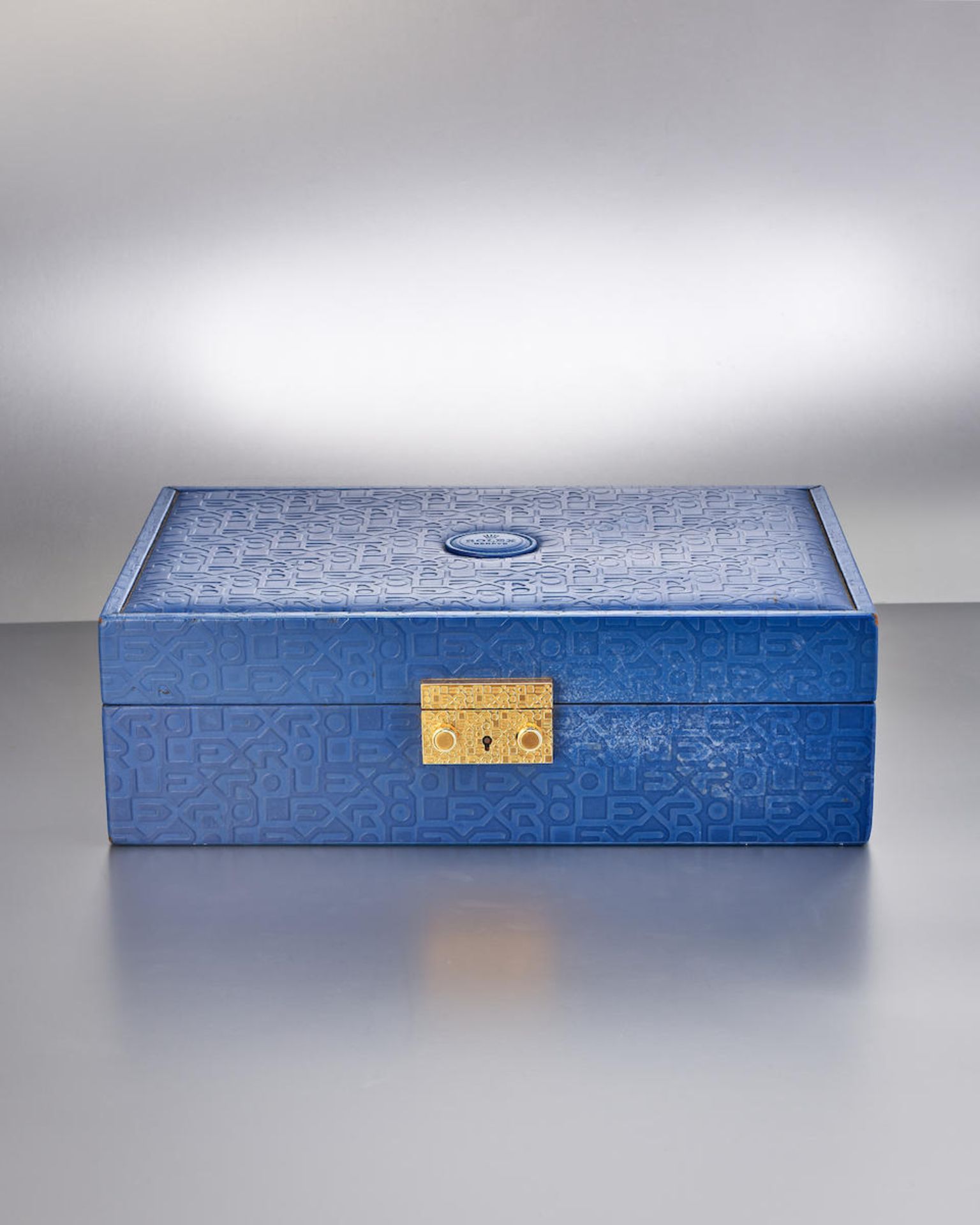 [NO RESERVE] ROLEX | A GROUP OF TWO: A LARGE BLUE LEATHERETTE WATCH AND JEWELRY BOX WITH JUBILEE... - Image 4 of 5