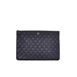 [NO RESERVE] CHANEL: NAVY CALFSKIN QUILTED CLUTCH BAG WITH SILVER TONED HARDWARE