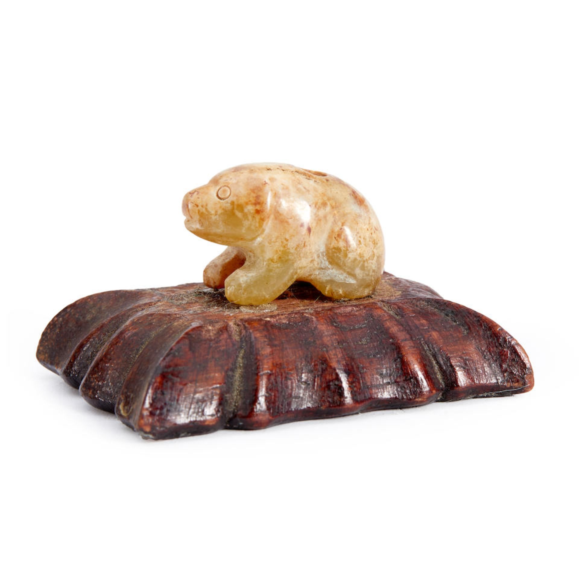 AN ARCHAISTIC JADE PIG-FORM TOGGLE - Image 4 of 4