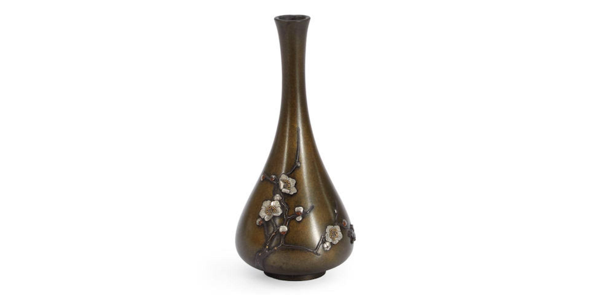 A METAL-INLAID BRONZE VASE - Bild 7 aus 7