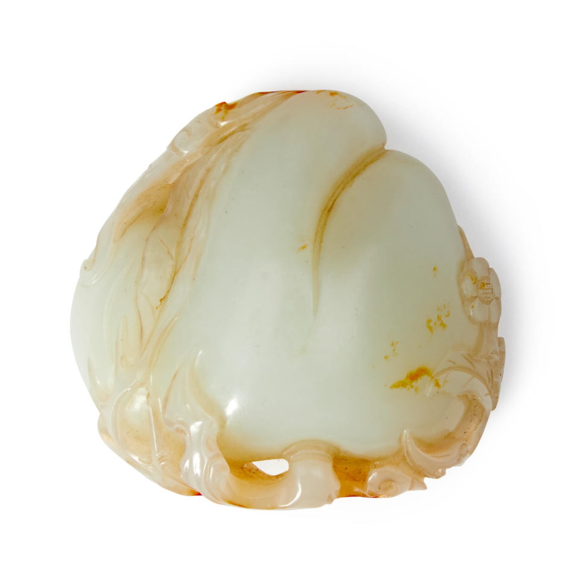 A NEPHRITE CARVING OF A PEACH - Image 2 of 2