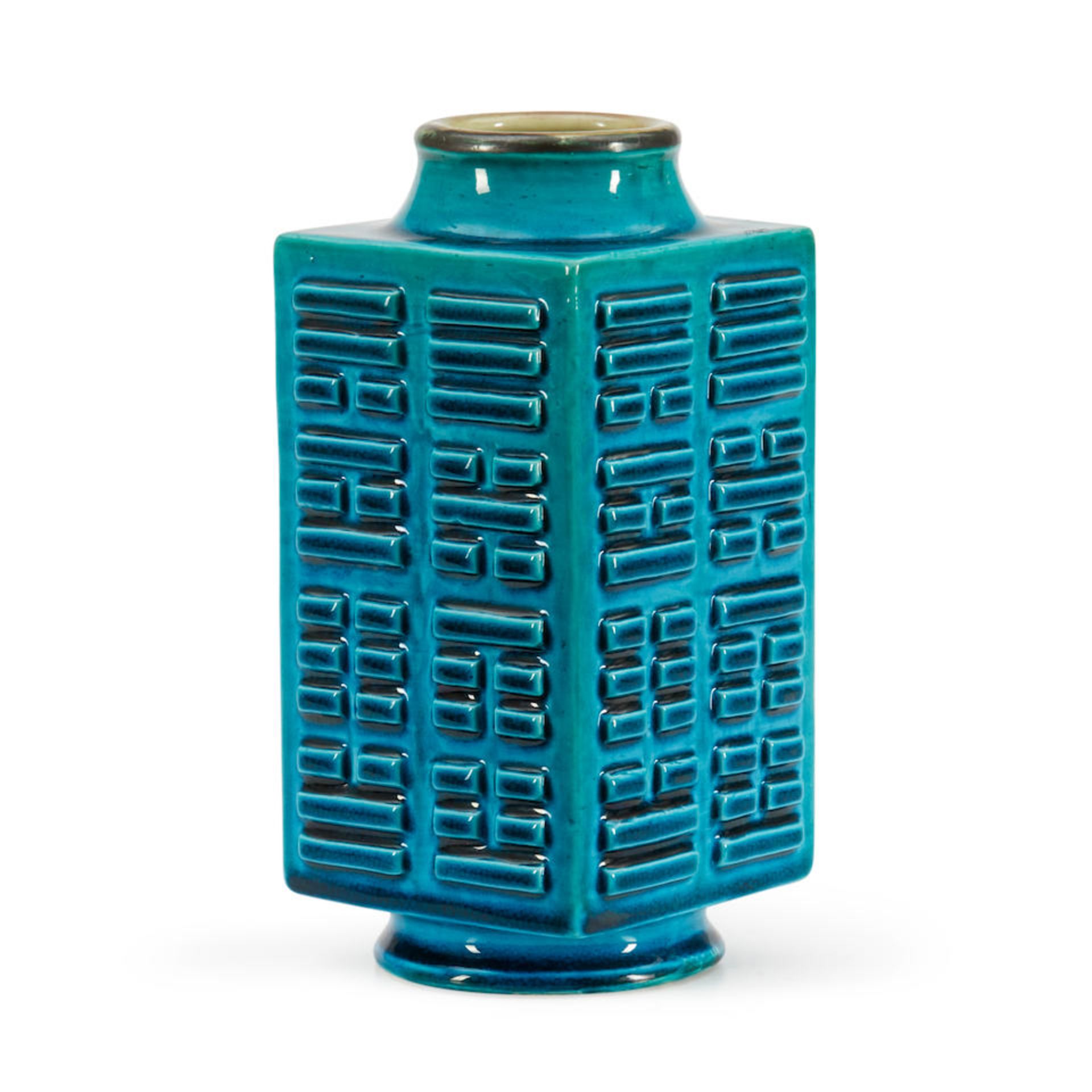 A TURQUOISE BLUE-GLAZED SQUARE 'CONG' VASE - Image 4 of 4