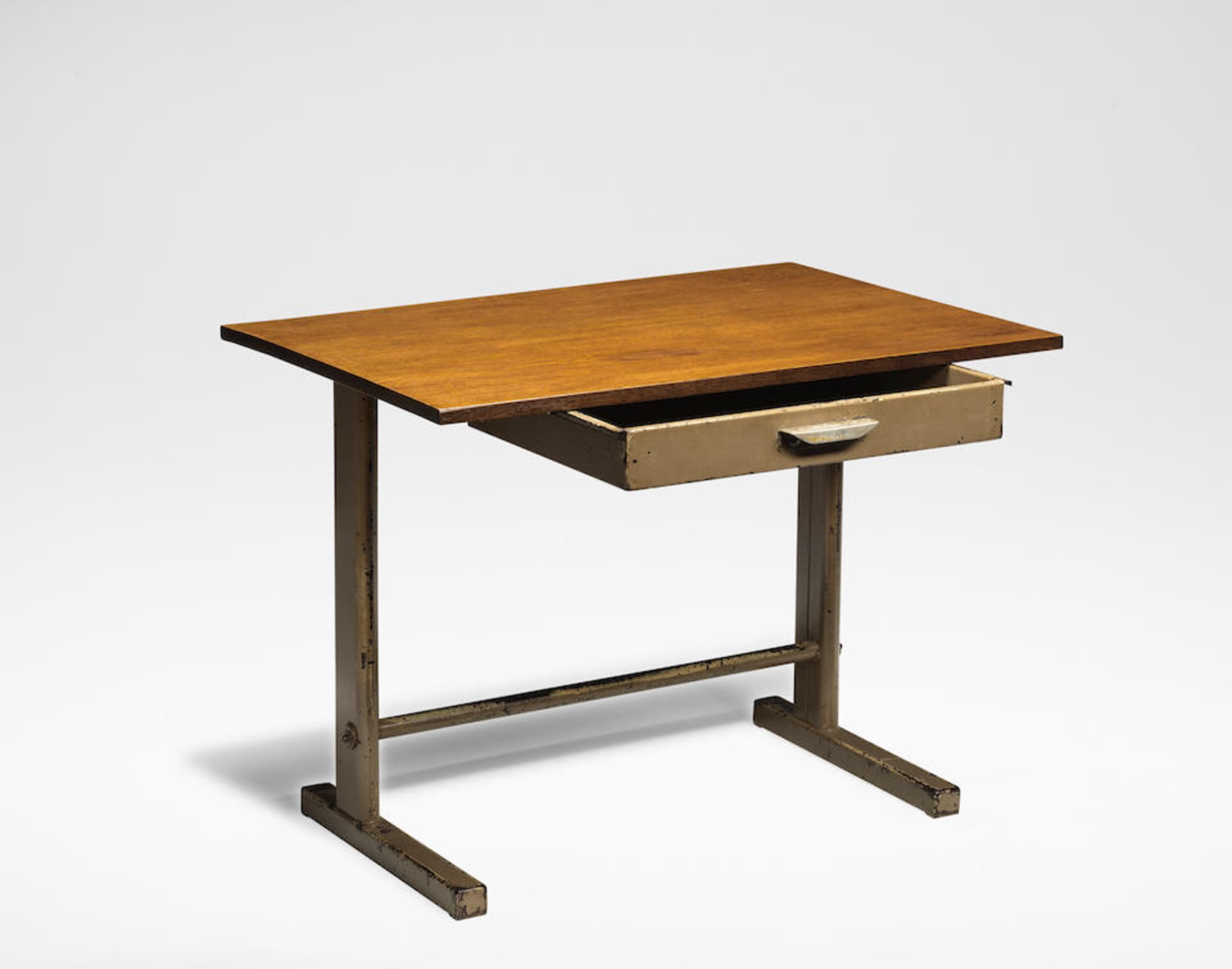 Jean Prouvé 'Cité' table, model no. 500, designed 1930-1932, produced 1951-1952 - Bild 2 aus 2