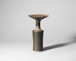 Lucie Rie Cylindrical vase with flaring lip, circa 1985