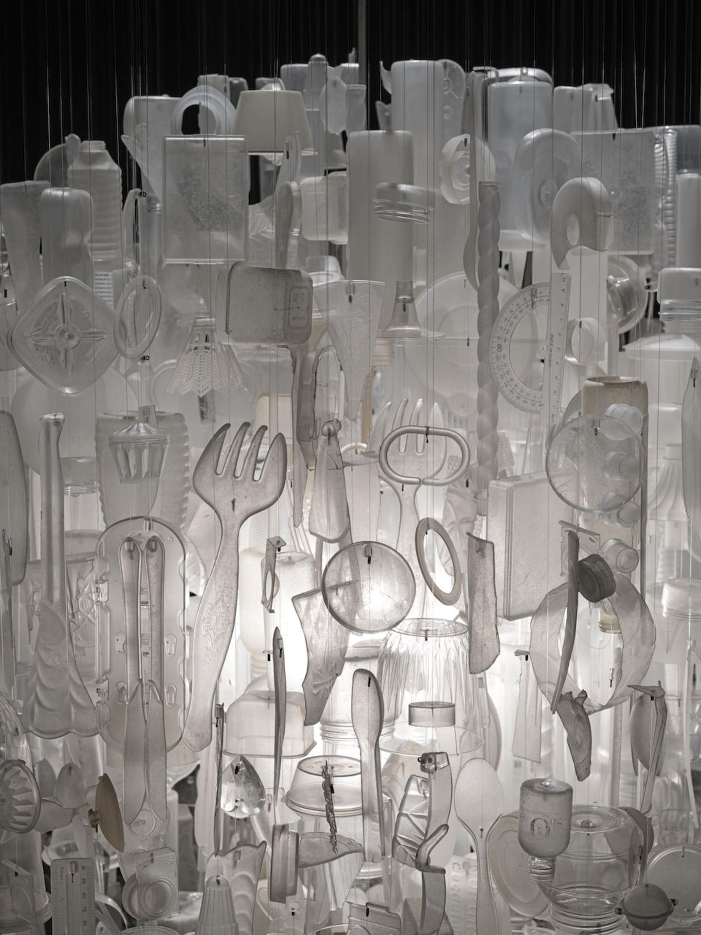 Stuart Haygarth 'Tide' chandelier, 2013 - Image 3 of 7