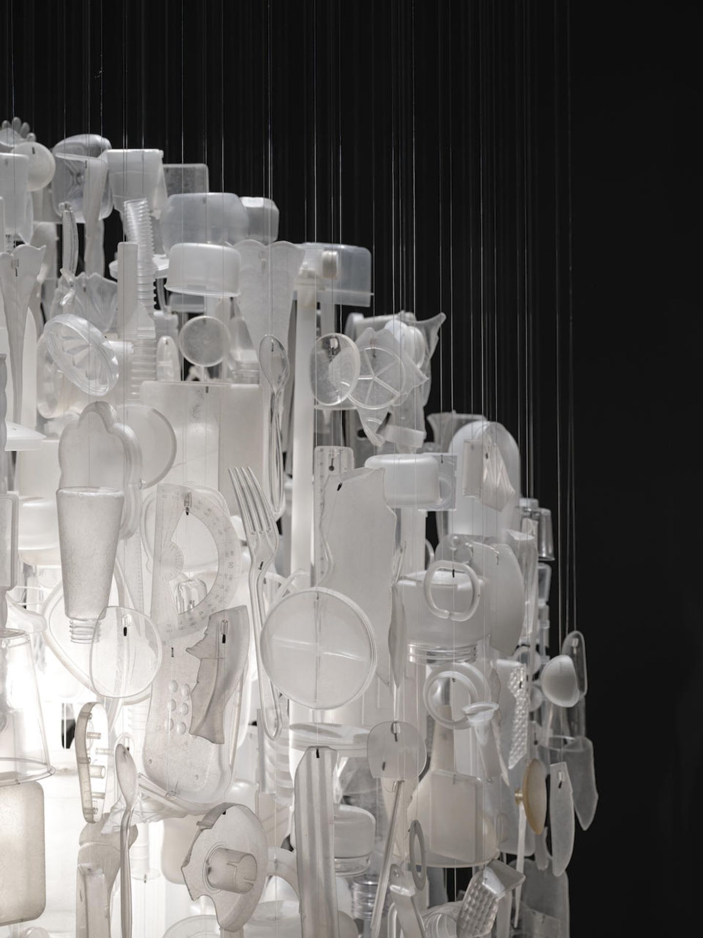 Stuart Haygarth 'Tide' chandelier, 2013 - Image 6 of 7