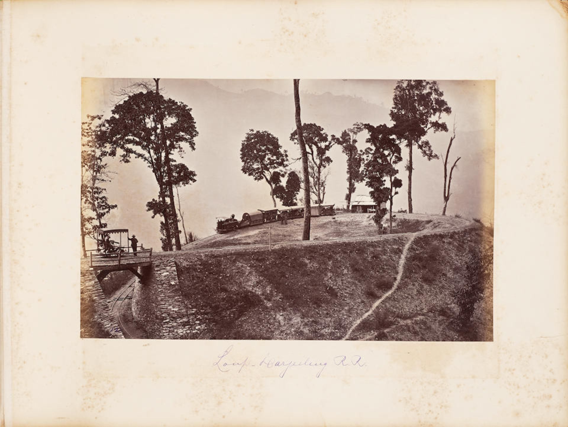 BOURNE PHOTOGRAPH ALBUM OF INDIA. BOURNE, SAMUEL. 1834-1912. 85 photographs of India and environ... - Bild 2 aus 2