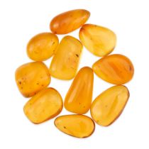 A GROUP OF LOOSE AMBER CABOCHONS