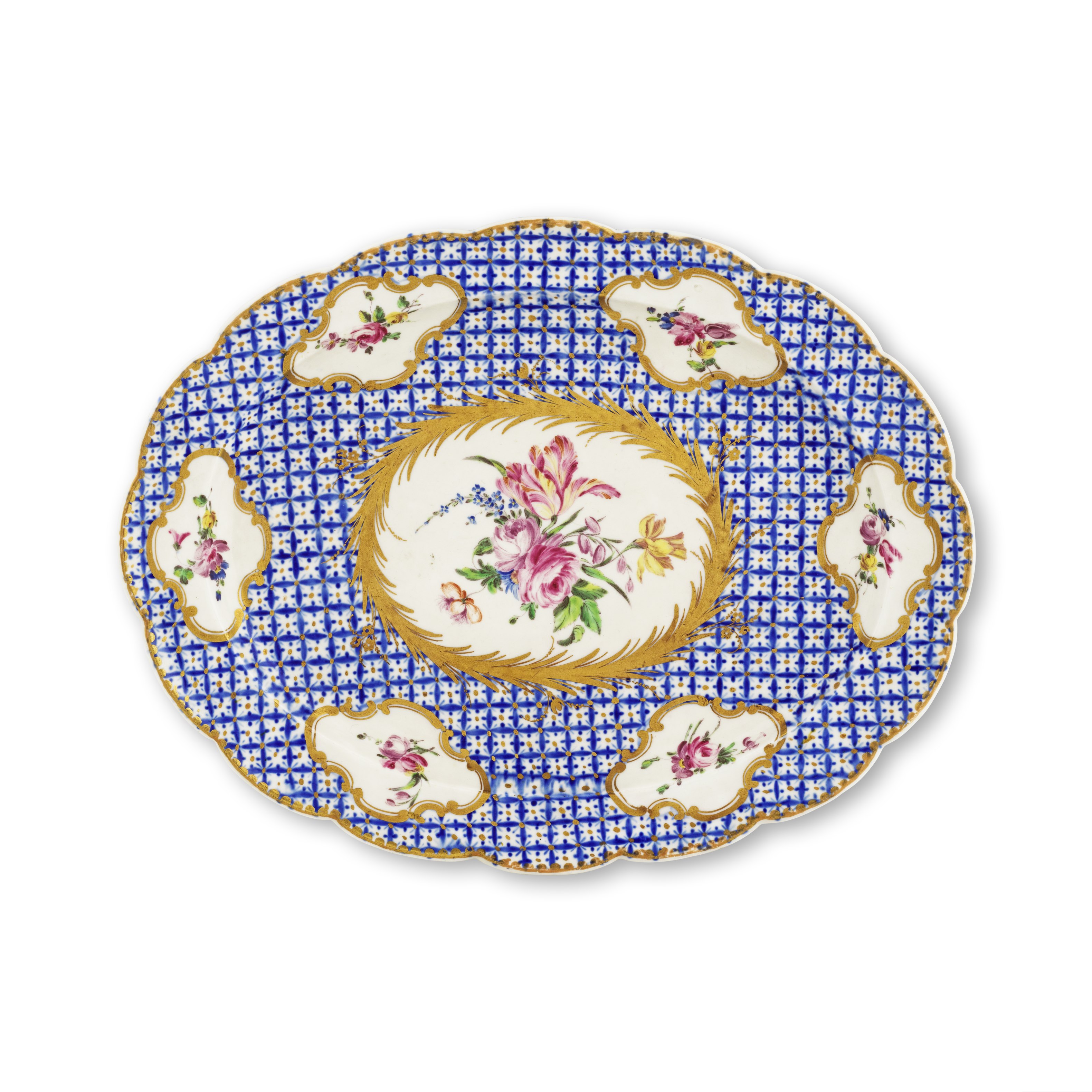 Plat oval de Chantilly, circa 1760A Chantilly oval dish, circa 1760